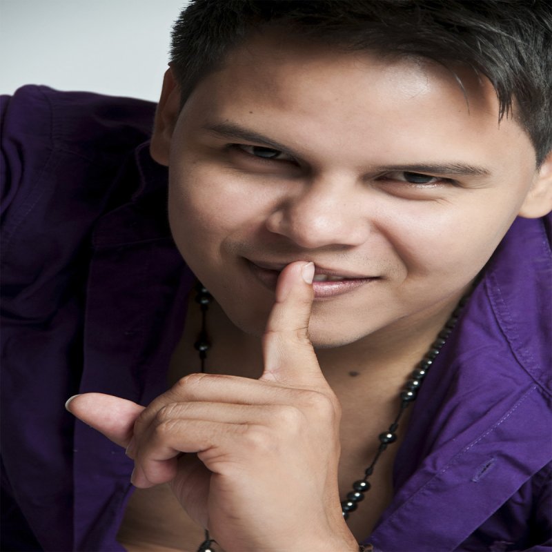 richard ugas el abrazo