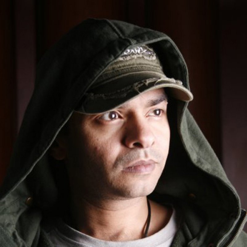 Letra De Laah Bayfakarony Anaak De Mohamed Mohie Musixmatch