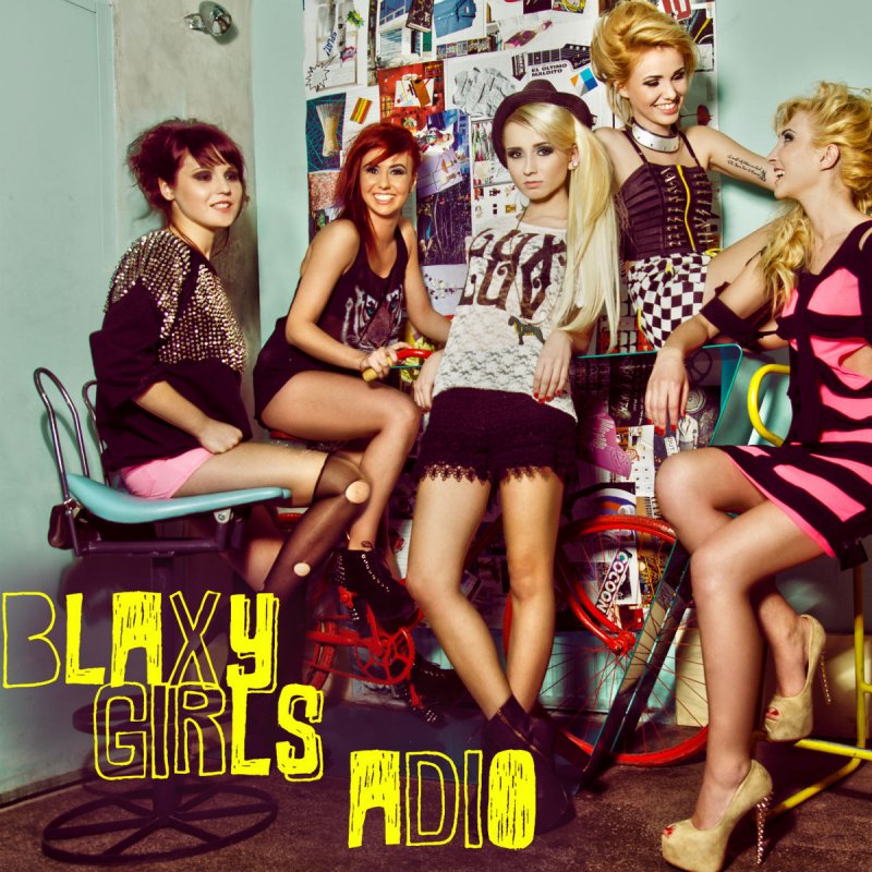 Blaxy girls Blaxy girls anker soundcore mega