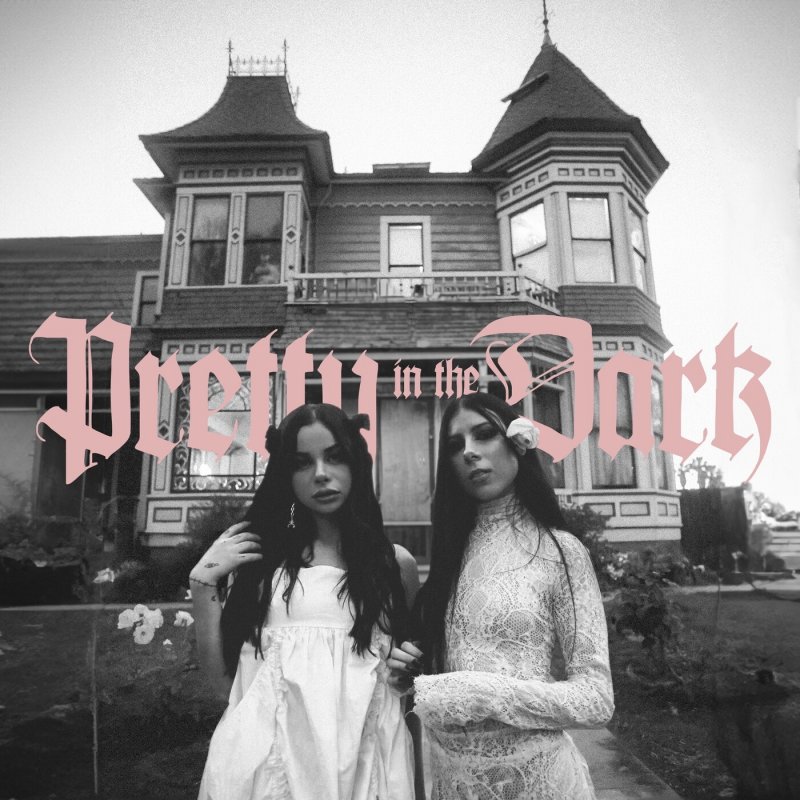 Ashley Sienna feat. Ellise Pretty In The Dark Lyrics Musixmatch