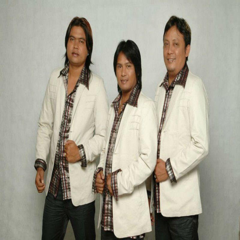 Century Trio Horas Maho Boru Lyrics Musixmatch