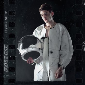 & Acqua Calda E Limone (Testo e Video) - Rkomi feat. Ernia ...