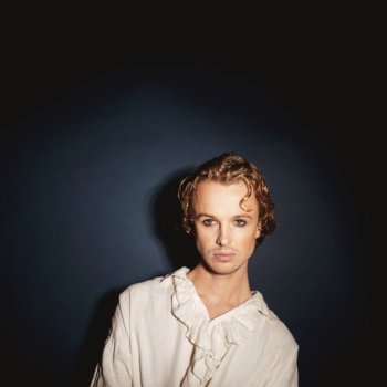 Isak Danielson - King of a Tragedy lyrics translation in Farsi