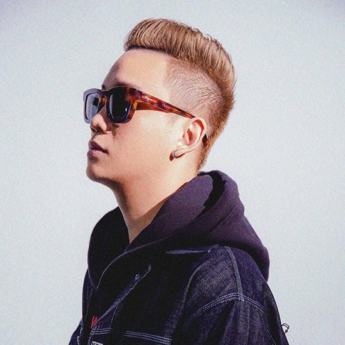 Justatee Feat Lk Emily Andree Ngọn Nến Trước Gio Lyrics Musixmatch